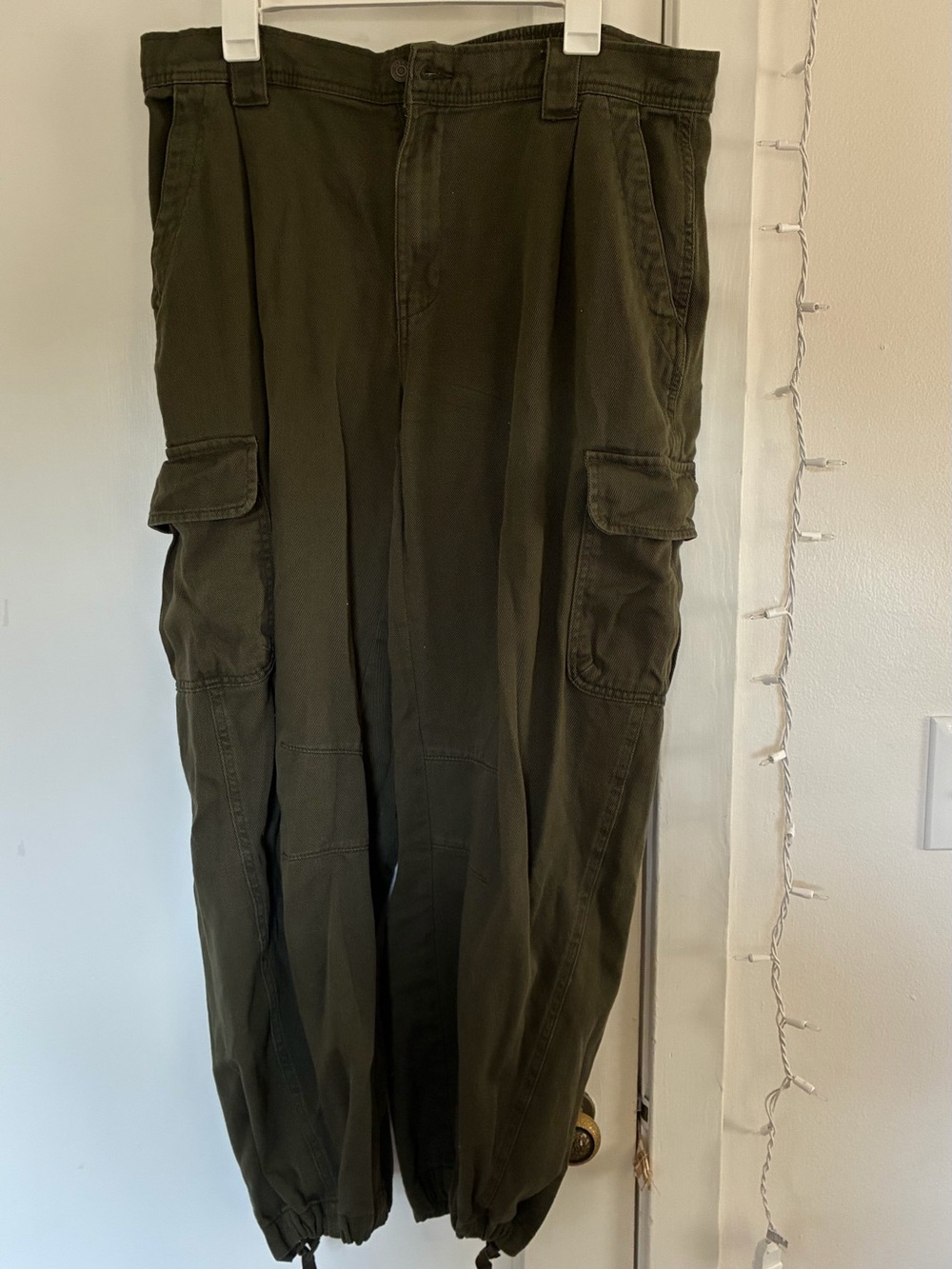 Old Navy Olive Cargo Pants